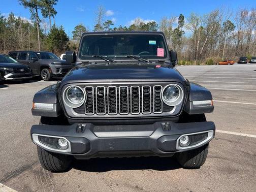 2025 Jeep Wrangler 4-Door Sahara 4x4