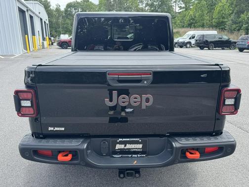 Black Clearcoat 2024 Jeep Gladiator Mojave X