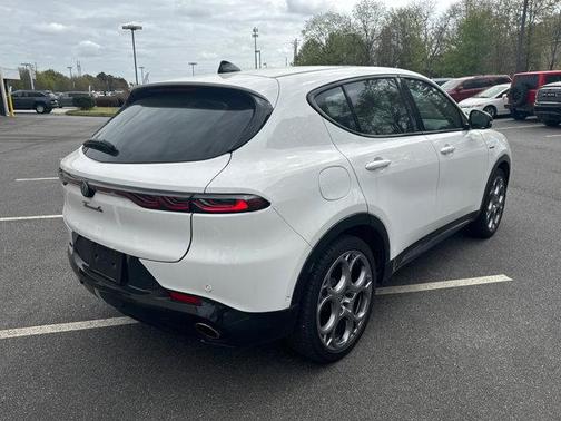 2024 Alfa Romeo Stelvio Ti