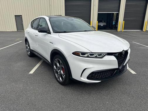 2024 Alfa Romeo Stelvio Ti