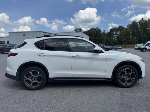 Alfa White 2023 Alfa Romeo Stelvio Sprint RWD