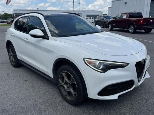 Alfa White 2023 Alfa Romeo Stelvio Sprint RWD