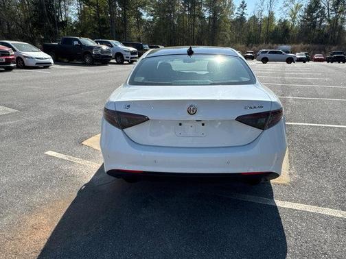 Alfa White 2024 Alfa Romeo Giulia Ti