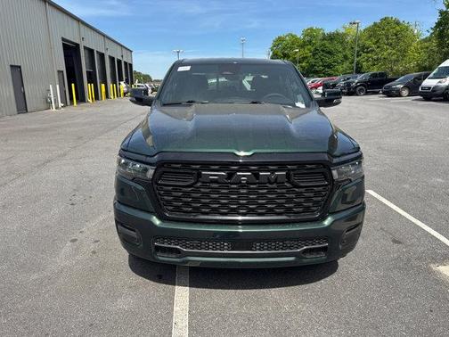 Serrano Green Metallic 2026 RAM 1500 Big Horn/Lone Star