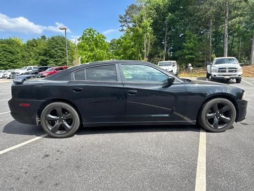 Pitch Black 2014 Dodge Charger SXT