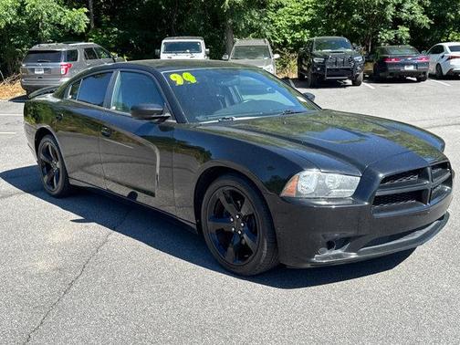 Pitch Black 2014 Dodge Charger SXT