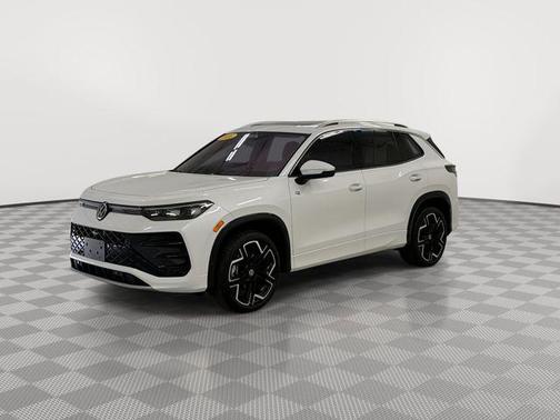 Opal White Pearl 2025 Volkswagen Tiguan 2.0T SEL R-Line 4MOTION