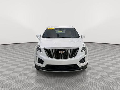 Crystal White Tricoat 2021 Cadillac XT5 Premium Luxury