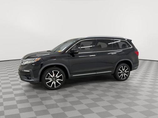 2019 Honda Pilot Touring 8-Passenger