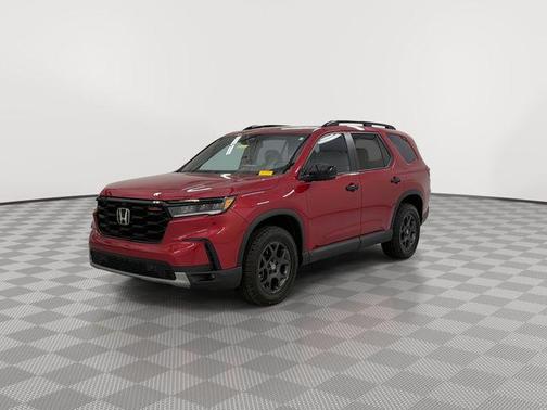 Radiant Red Metallic II 2025 Honda Pilot TrailSport