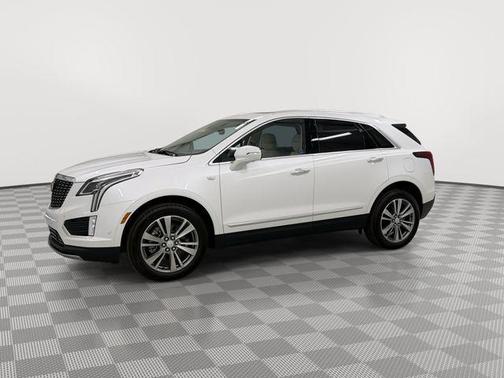 Crystal White Tricoat 2025 Cadillac XT5 Premium Luxury