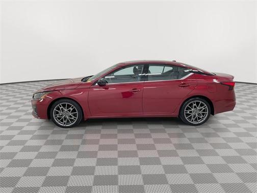 2024 Nissan Altima SR VC-Turbo FWD