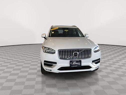 2025 Volvo XC90 B6 Plus 7-Seater