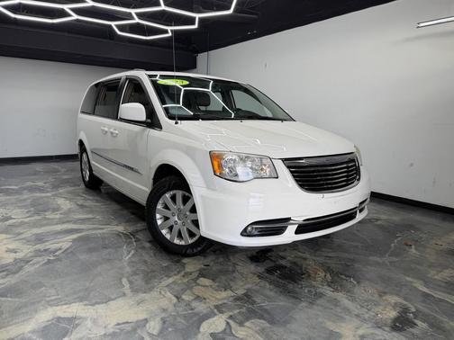 2013 Chrysler Town & Country Touring