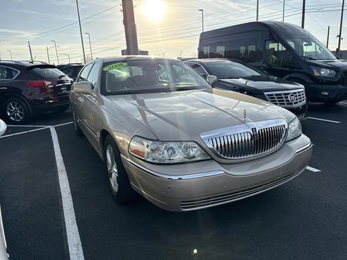 2008 Lincoln Town Car Signature