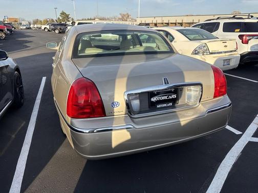 2008 Lincoln Town Car Signature