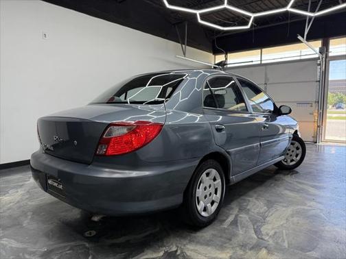 2002 Kia Rio Base