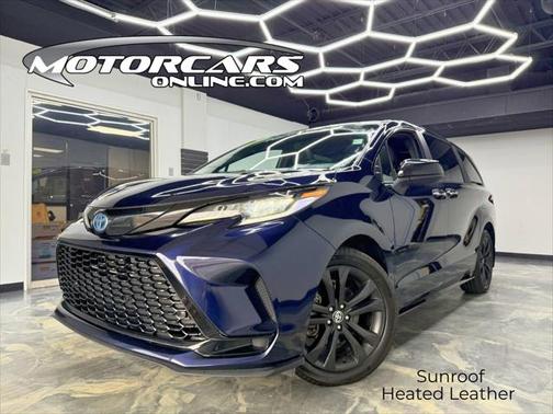2025 Toyota Sienna XSE 7 Passenger