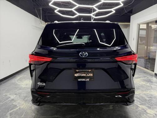 2025 Toyota Sienna XSE 7 Passenger