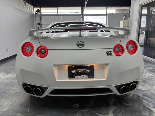Pearl White 2010 Nissan GT-R Premium