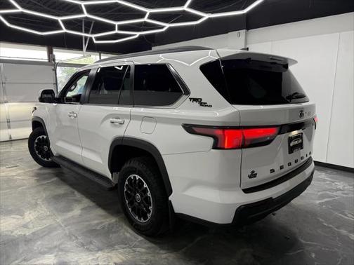 2024 Toyota Sequoia Base