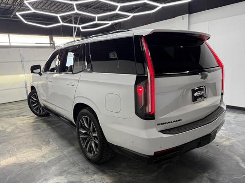 Crystal White Tricoat 2021 Cadillac Escalade Sport Platinum