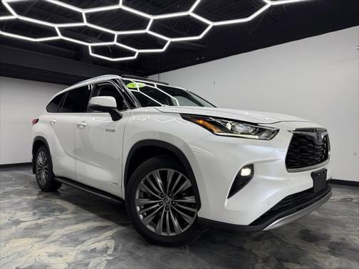 2020 Toyota Highlander Hybrid Platinum