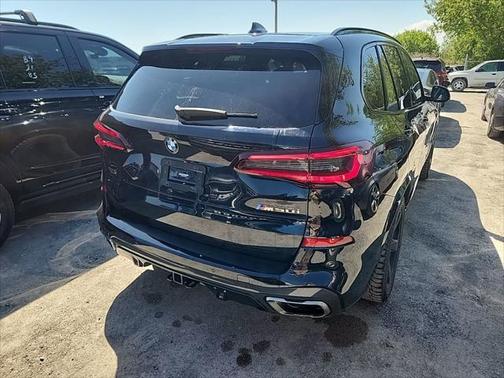 2021 BMW X5 M50i