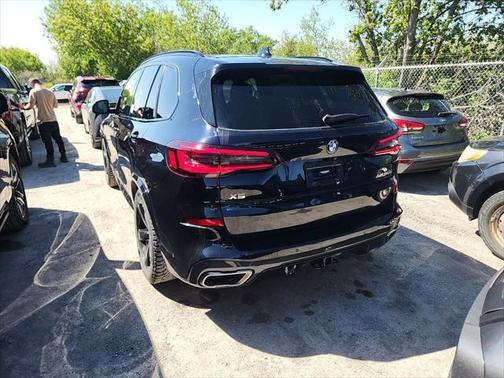 2021 BMW X5 M50i