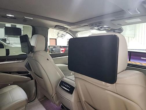 2025 Cadillac Escalade ESV Sport Platinum