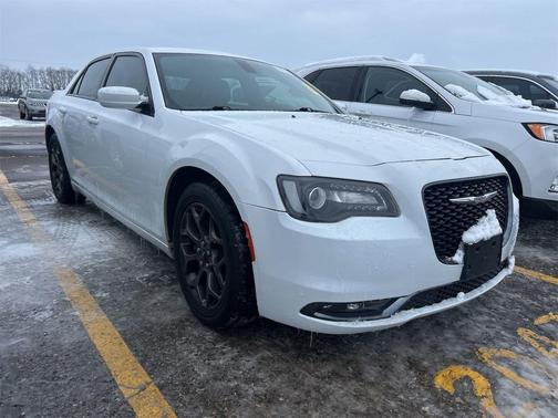2018 Chrysler 300 S