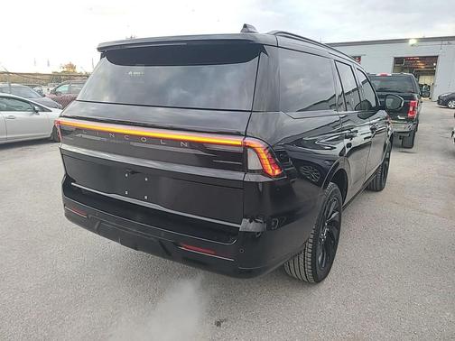 2025 Lincoln Navigator Reserve