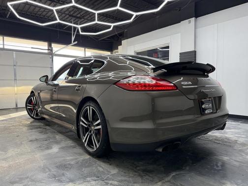 2010 Porsche Panamera Turbo