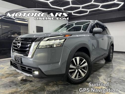 2022 Nissan Pathfinder SL 4WD