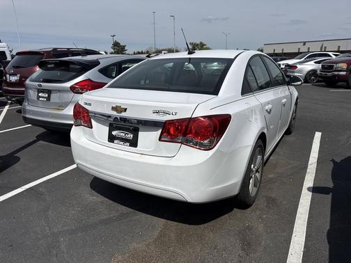Summit White 2013 Chevrolet Cruze 2LT