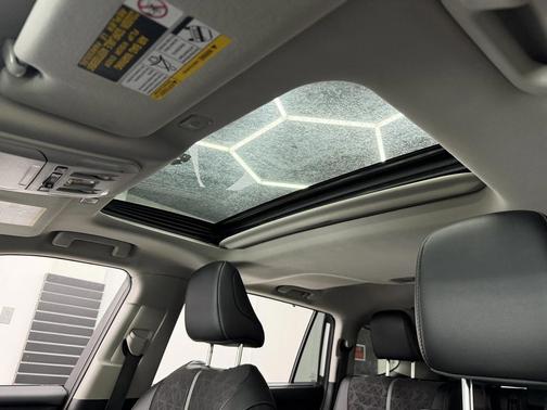 2024 Toyota Highlander Hybrid XLE