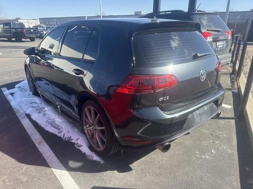 2017 Volkswagen Golf GTI 2.0T S 4-Door