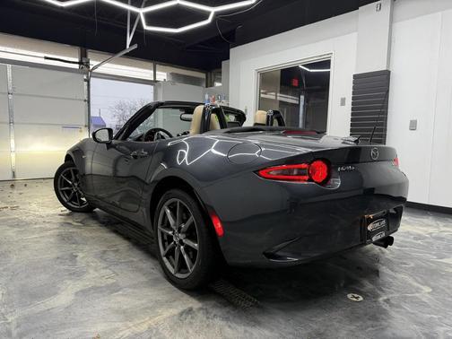2016 Mazda MX-5 Miata Grand Touring