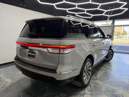 2022 Lincoln Navigator Reserve