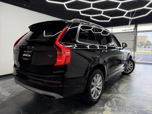 2016 Volvo XC90 T6 Momentum