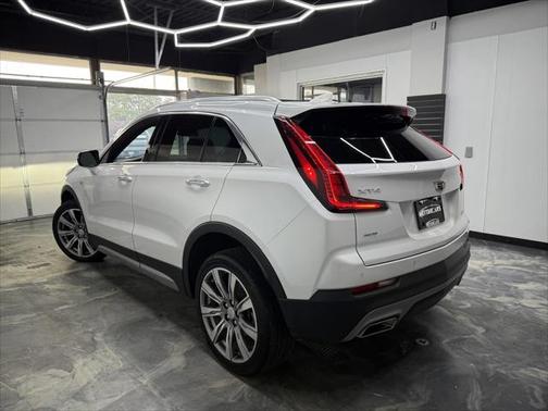 2023 Cadillac XT4 Premium Luxury