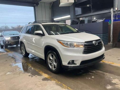 2015 Toyota Highlander Limited Platinum