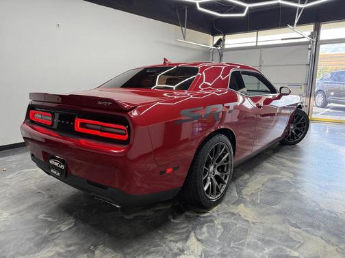 2016 Dodge Challenger SRT 392