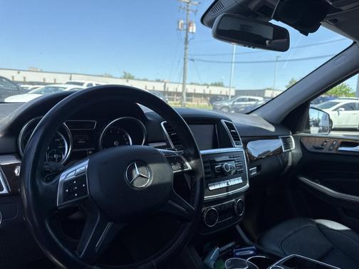 Black 2013 Mercedes-Benz M-Class 4MATIC