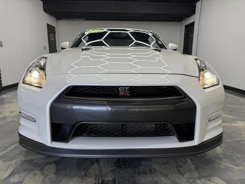 2014 Nissan GT-R Black Edition