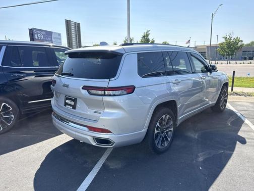 Silver Zynith 2022 Jeep Grand Cherokee L Overland