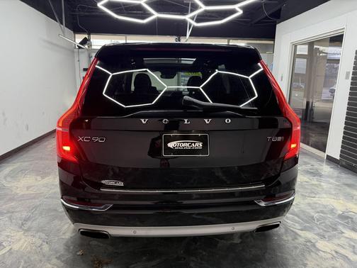 2017 Volvo XC90 Hybrid T8 Inscription