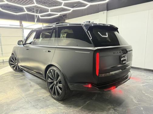 2023 Land Rover Range Rover SV