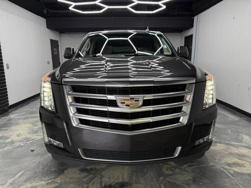 Dark Granite Metallic 2018 Cadillac Escalade Luxury