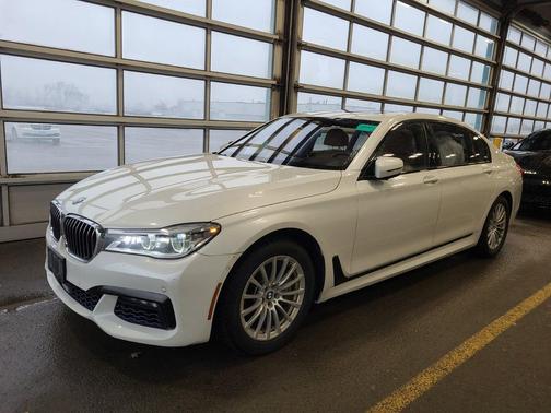 White 2018 BMW 750 Li xDrive